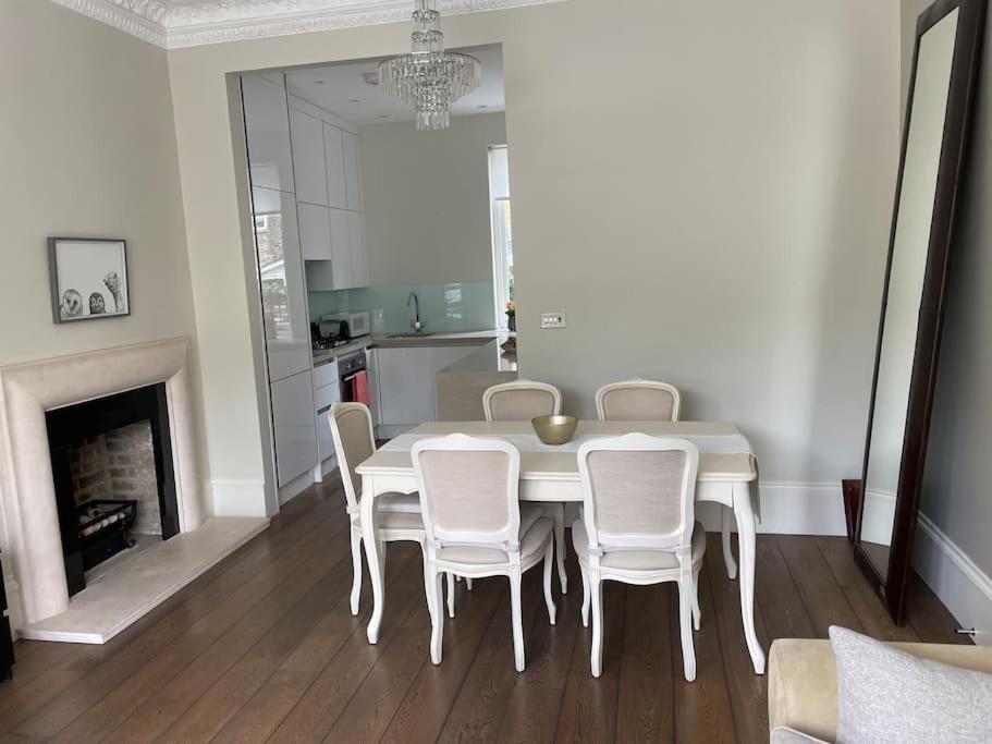 Stylish 3-Bedroom Flat In Kensington Лондон Экстерьер фото